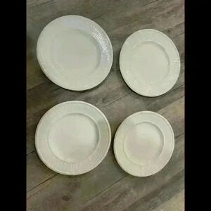 Vintage Set of 4 Wedgwood Etruria Barlaston Edme Ribbed B/B Plates Ivory Cream